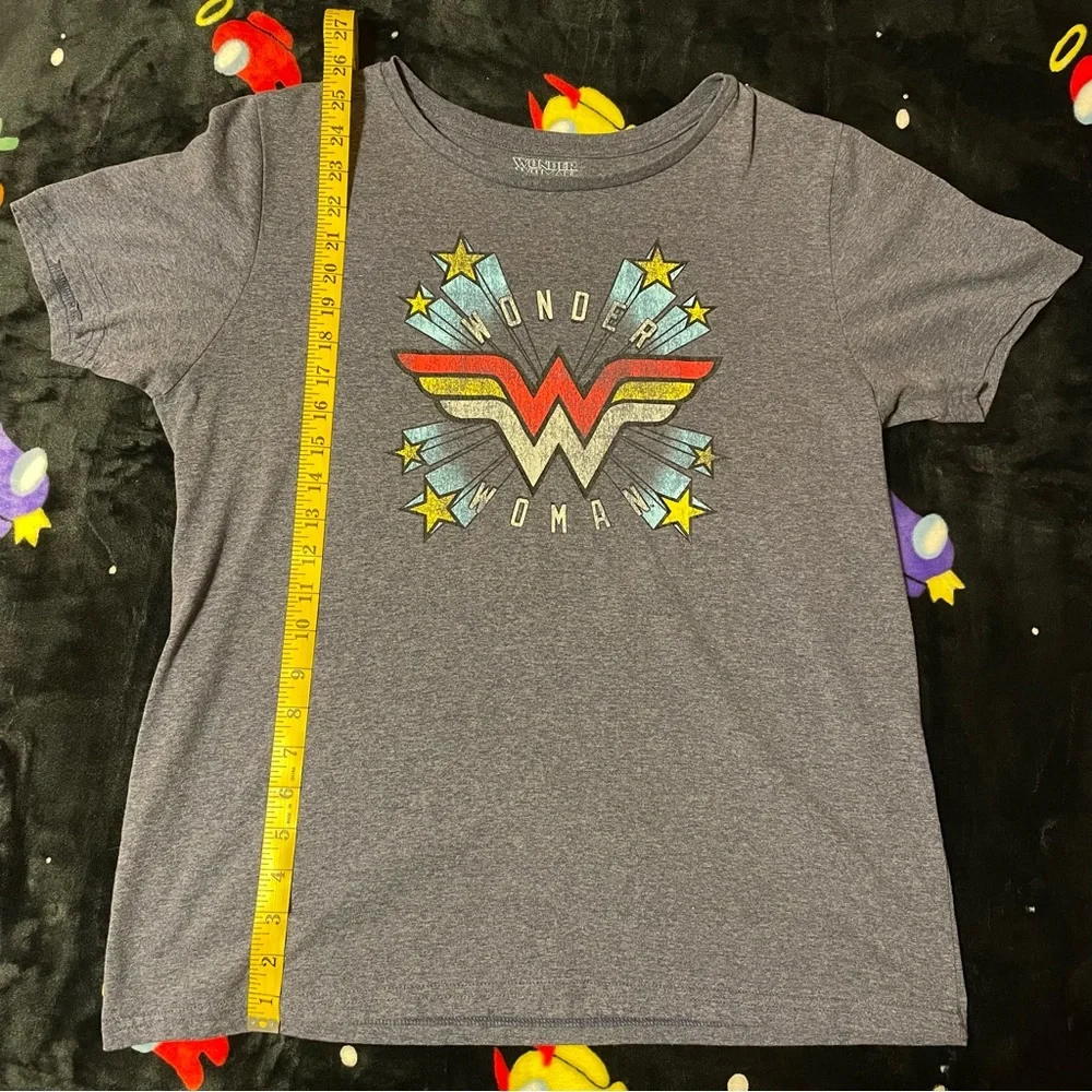 Wonder Woman T-Shirt - Picture 3 of 4